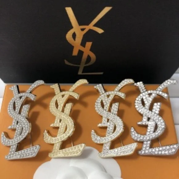 BROOCHES - Picture 12 of 16